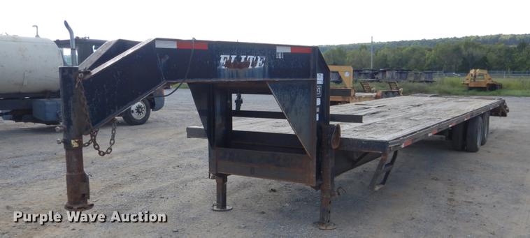 image for item DF2004 2005 Elite equipment trailer