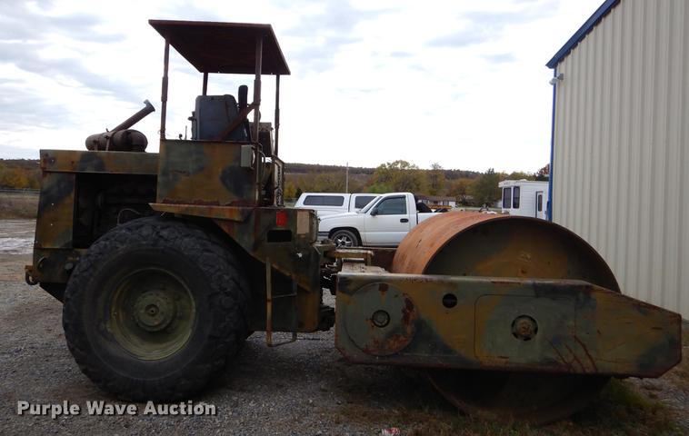 image for item DF2005 Tampo 84S single drum vibratory roller