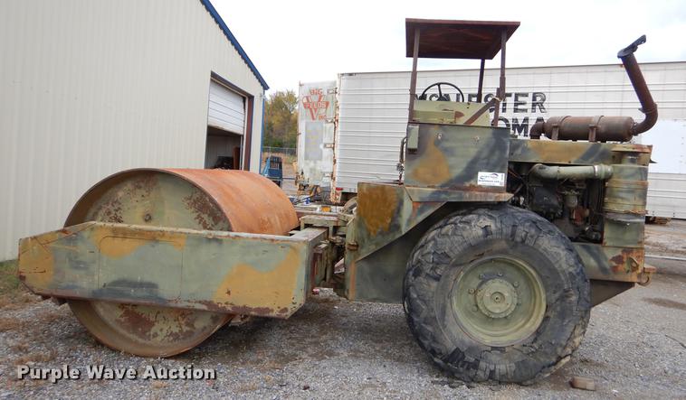 image for item DF2005 Tampo 84S single drum vibratory roller