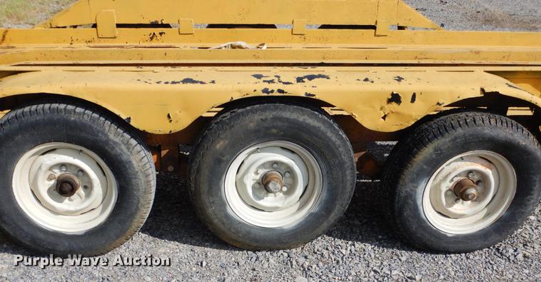 image for item DF2006 1974 Belshe equipment trailer