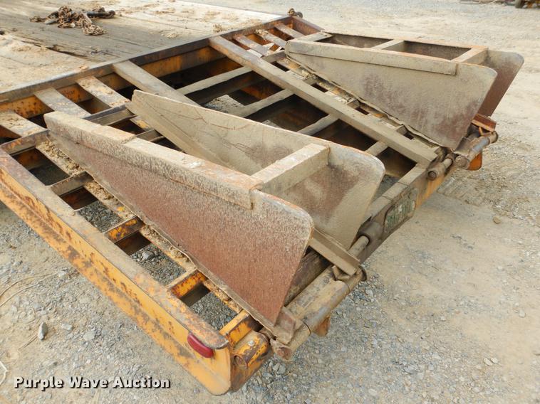 image for item DF2008 1979 Chief equipment trailer