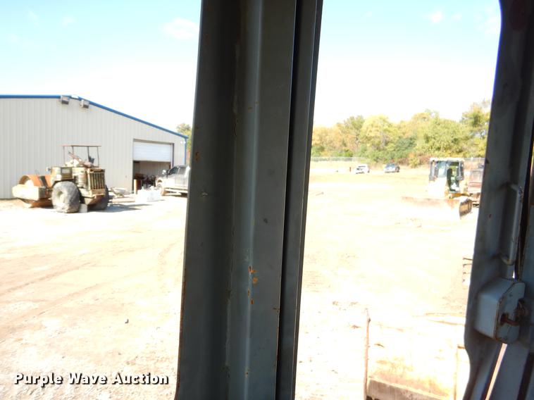 image for item DF2009 1997 Komatsu D41E dozer