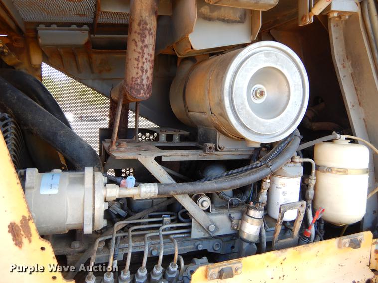 image for item DF2009 1997 Komatsu D41E dozer