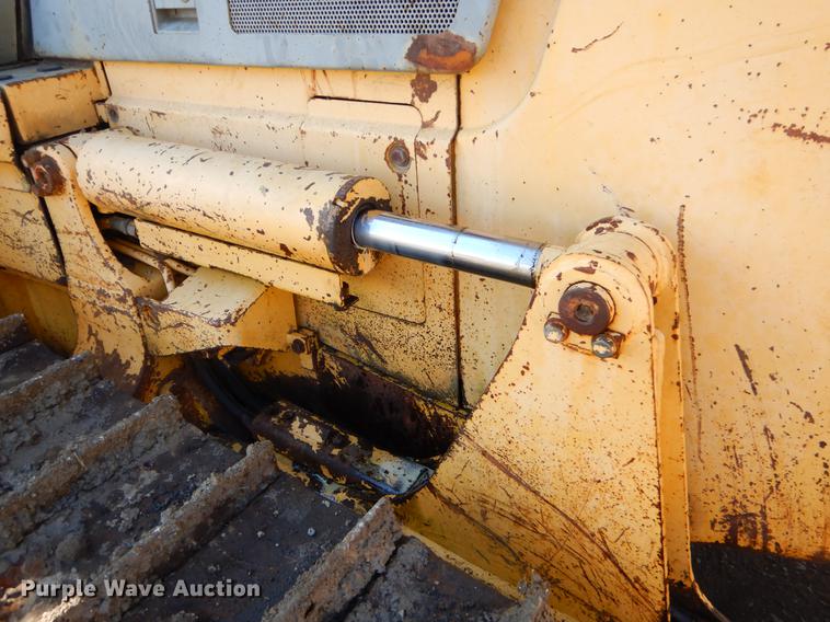 image for item DF2009 1997 Komatsu D41E dozer