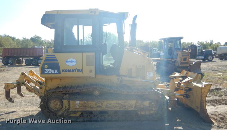 image for item DF2011 2011 Komatsu D39EX-22 dozer