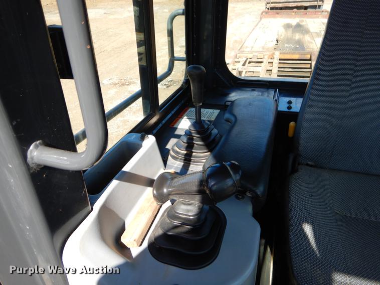 image for item DF2011 2011 Komatsu D39EX-22 dozer