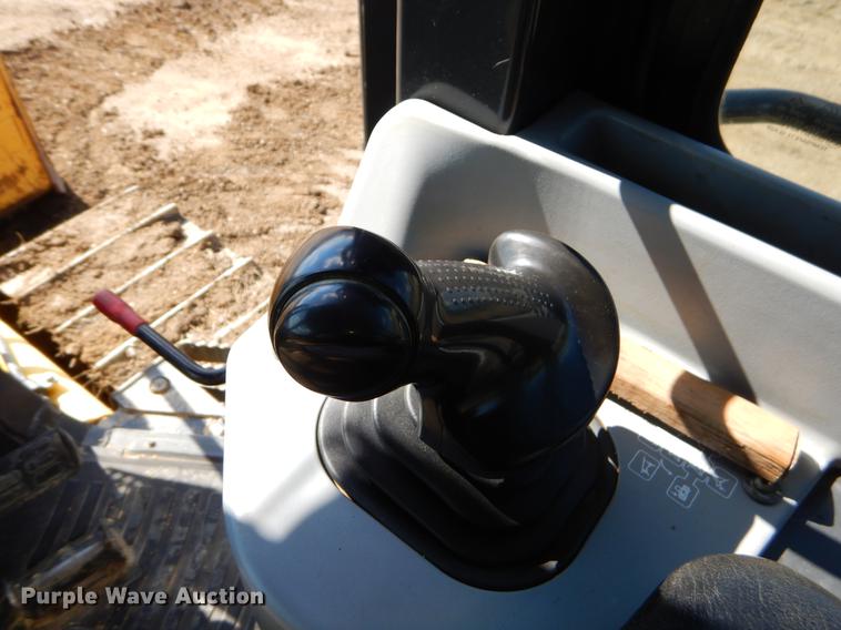 image for item DF2011 2011 Komatsu D39EX-22 dozer