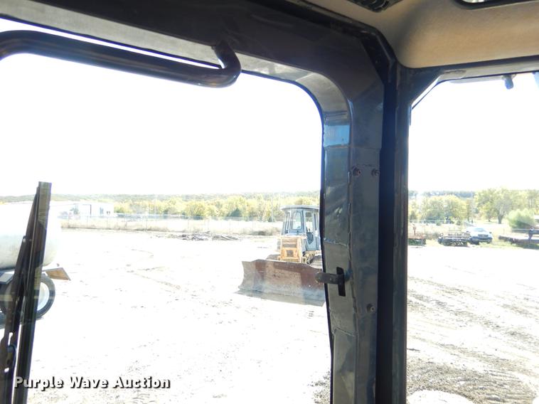 image for item DF2011 2011 Komatsu D39EX-22 dozer