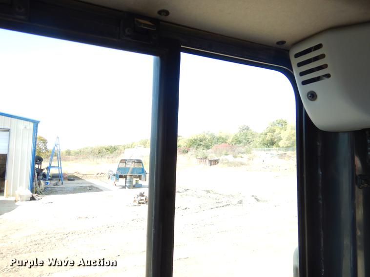 image for item DF2011 2011 Komatsu D39EX-22 dozer