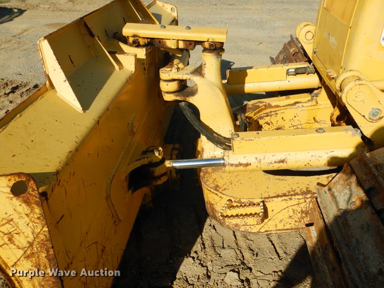 image for item DF2011 2011 Komatsu D39EX-22 dozer
