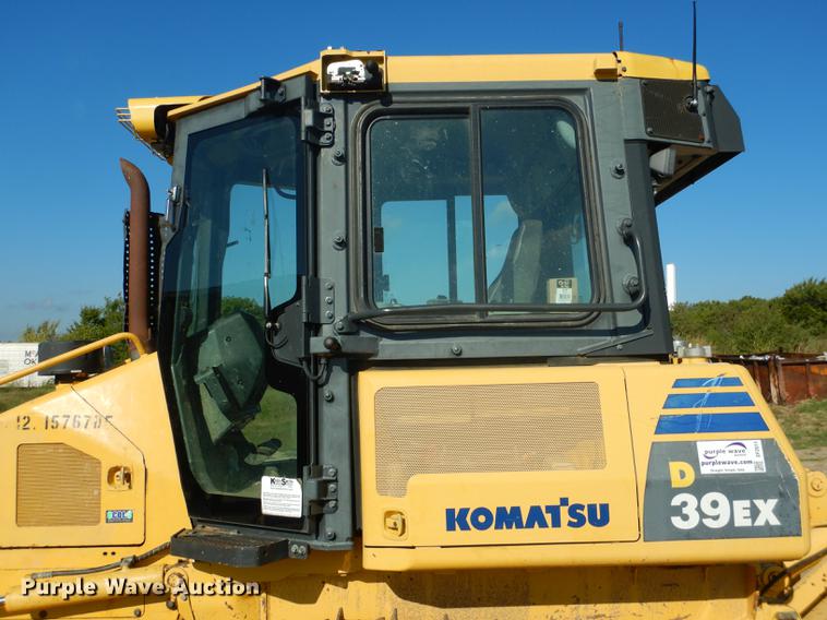 image for item DF2011 2011 Komatsu D39EX-22 dozer