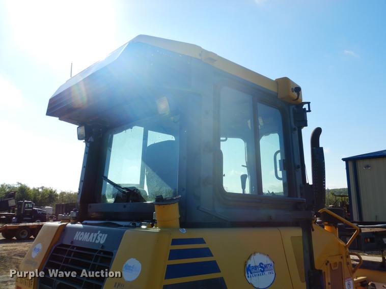 image for item DF2011 2011 Komatsu D39EX-22 dozer
