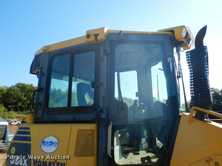 image for item DF2011 2011 Komatsu D39EX-22 dozer