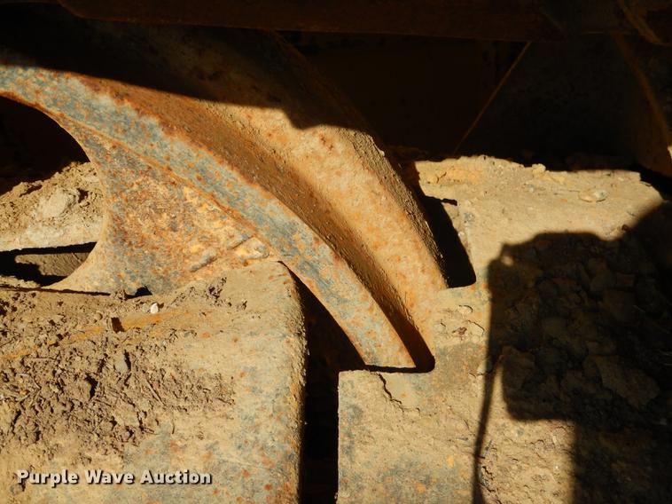 image for item DF2011 2011 Komatsu D39EX-22 dozer