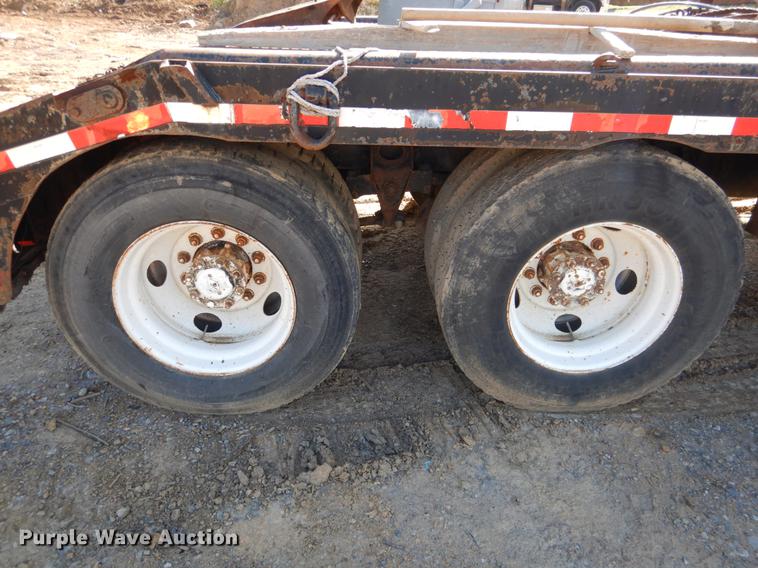 image for item DF2012 1995 International 9400 flatbed truck