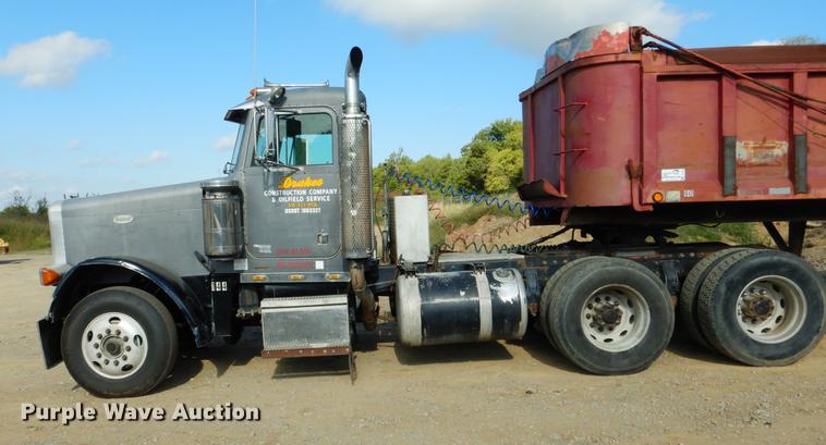 image for item DF2013 1995 Peterbilt 379 semi truck