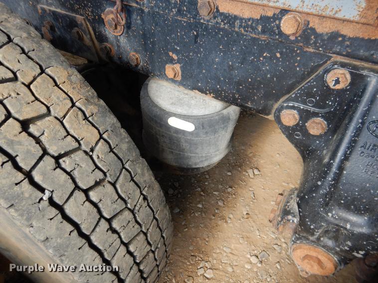 image for item DF2013 1995 Peterbilt 379 semi truck