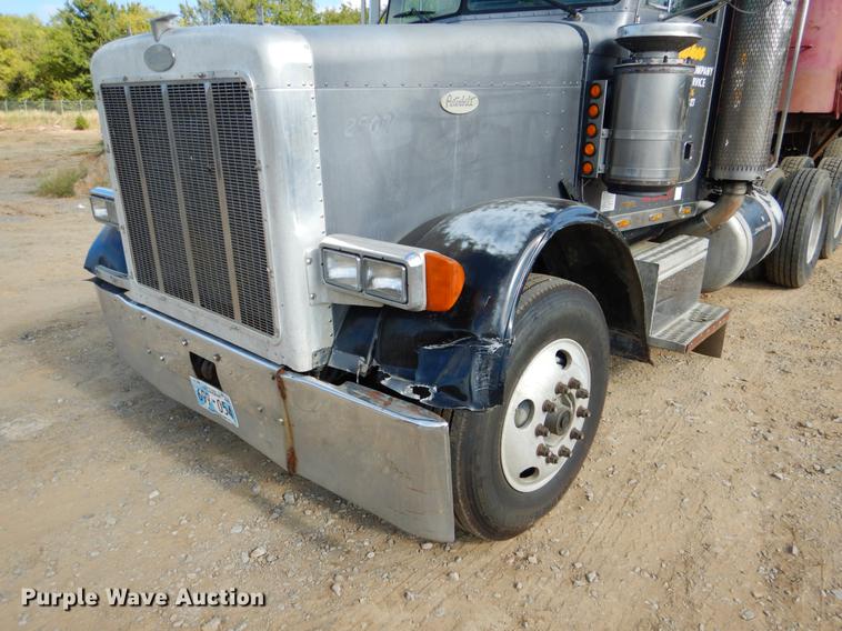 image for item DF2013 1995 Peterbilt 379 semi truck