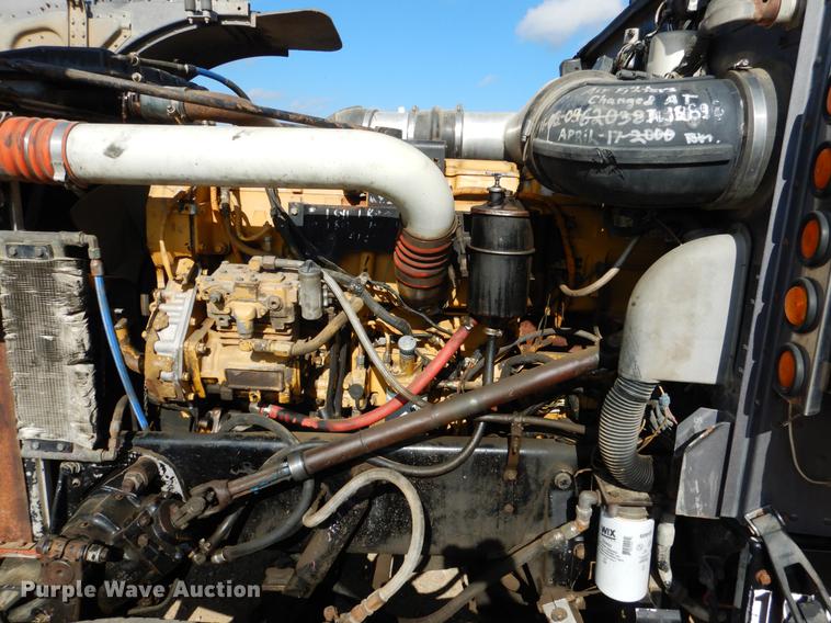 image for item DF2013 1995 Peterbilt 379 semi truck