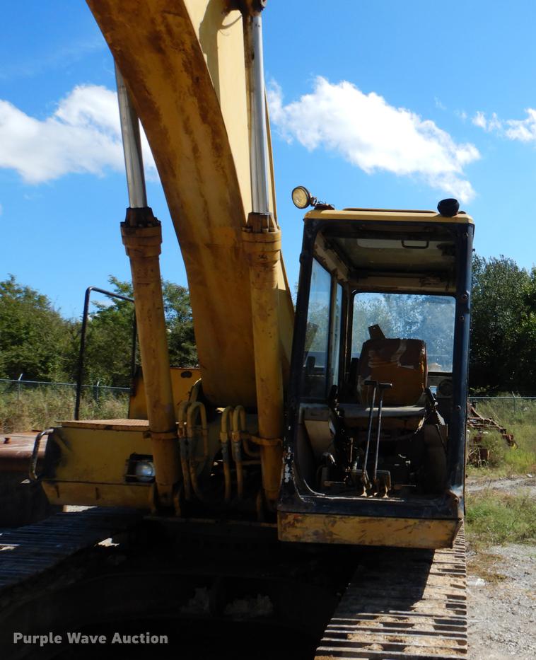 image for item DF2017 1989 Caterpillar E200B excavator