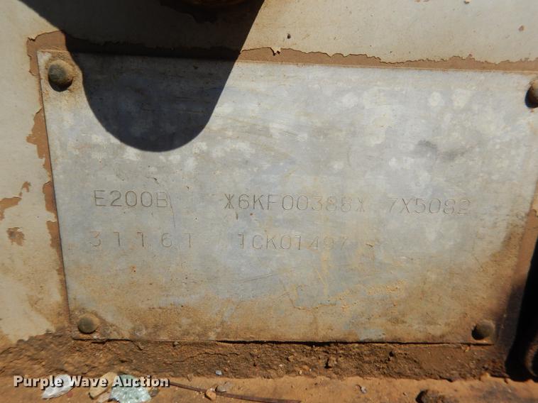 image for item DF2017 1989 Caterpillar E200B excavator