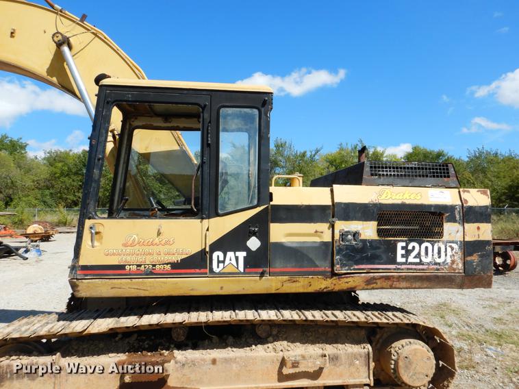 image for item DF2017 1989 Caterpillar E200B excavator