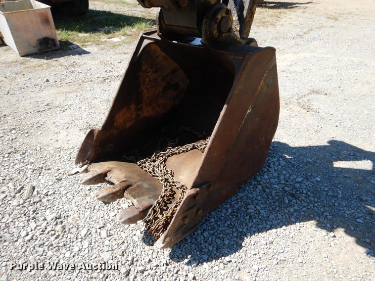 image for item DF2017 1989 Caterpillar E200B excavator