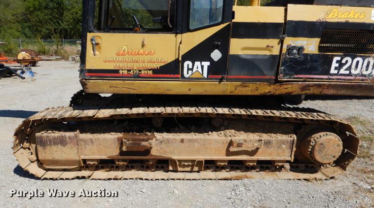image for item DF2017 1989 Caterpillar E200B excavator