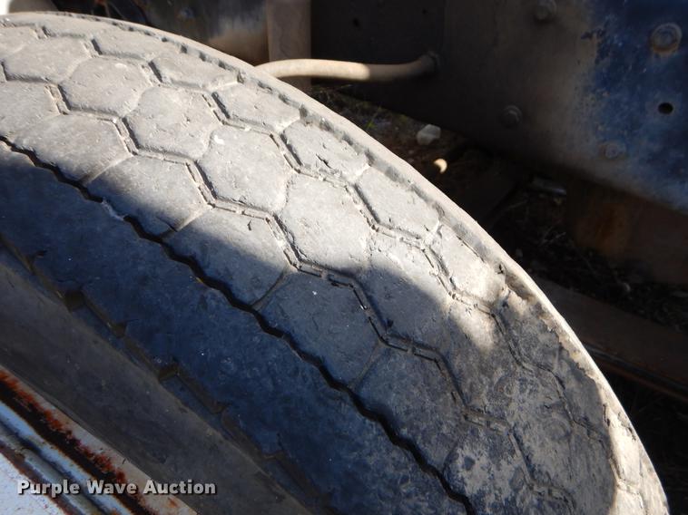 image for item DF2019 1988 Kenworth T600 dump truck