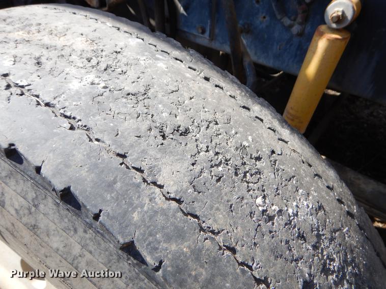 image for item DF2019 1988 Kenworth T600 dump truck