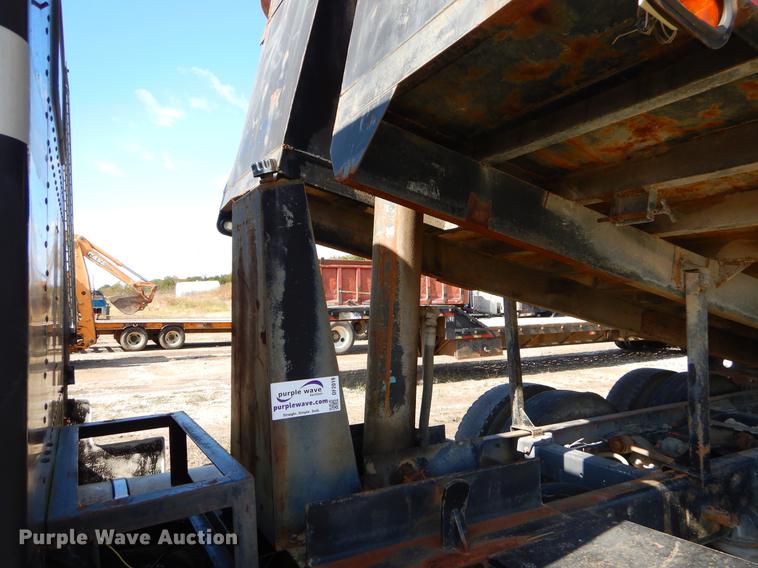 image for item DF2019 1988 Kenworth T600 dump truck