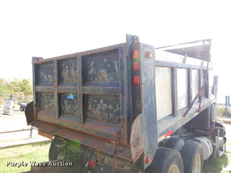 image for item DF2019 1988 Kenworth T600 dump truck