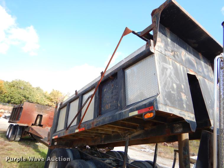 image for item DF2019 1988 Kenworth T600 dump truck