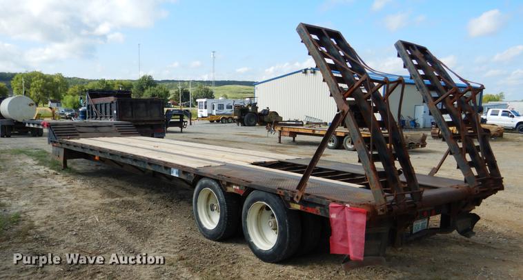 image for item DF2023 1988 Great Dane GPDAR-248 equipment trailer