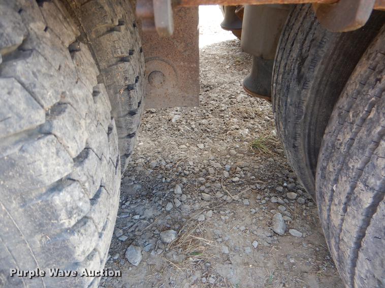 image for item DF2023 1988 Great Dane GPDAR-248 equipment trailer