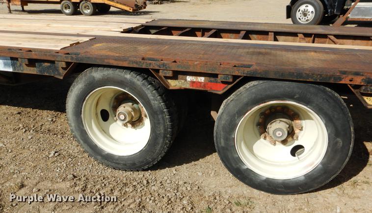 image for item DF2023 1988 Great Dane GPDAR-248 equipment trailer