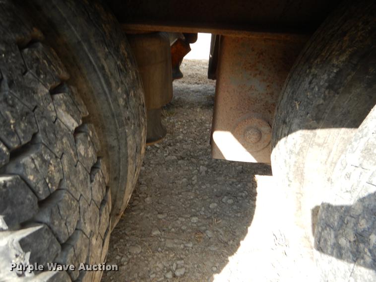 image for item DF2023 1988 Great Dane GPDAR-248 equipment trailer