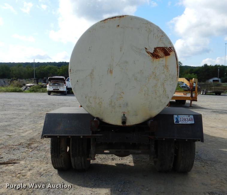 image for item DF2025 1989 International 8300 tank truck