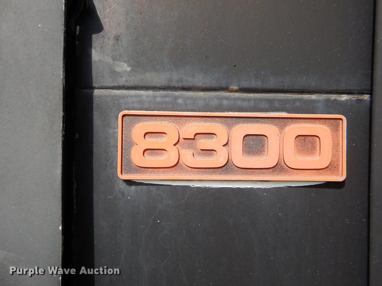 image for item DF2025 1989 International 8300 tank truck