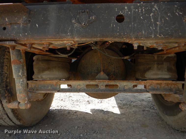 image for item DF2025 1989 International 8300 tank truck