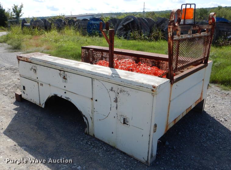 image for item DF2028 Reading steel utility bed