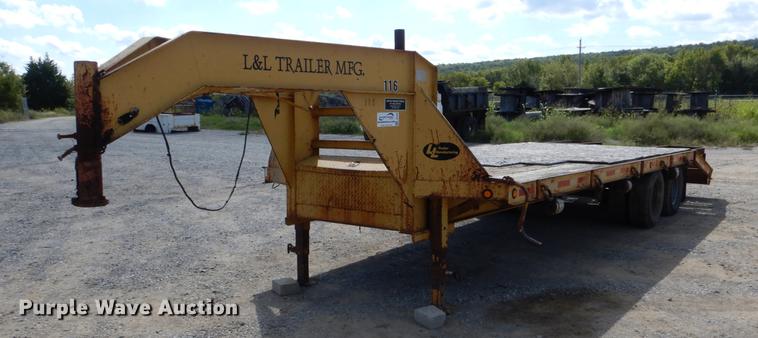 image for item DF2033 2000 L&L equipment trailer