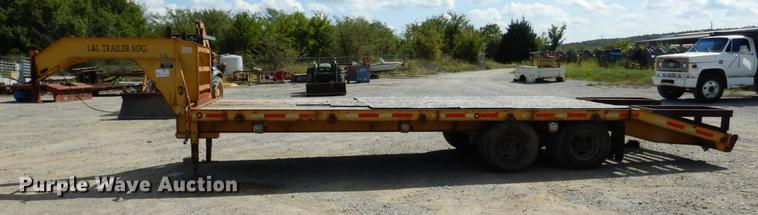 image for item DF2033 2000 L&L equipment trailer