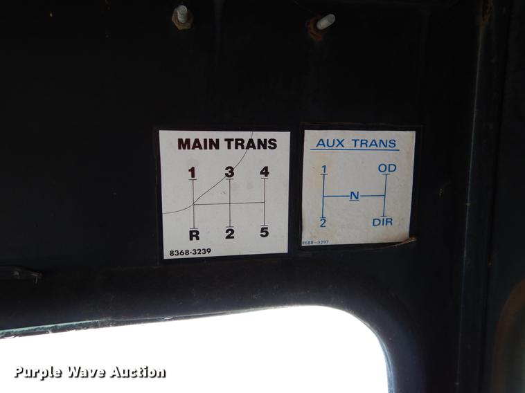 image for item DF2034 1981 Gradall G660 rubber tire excavator