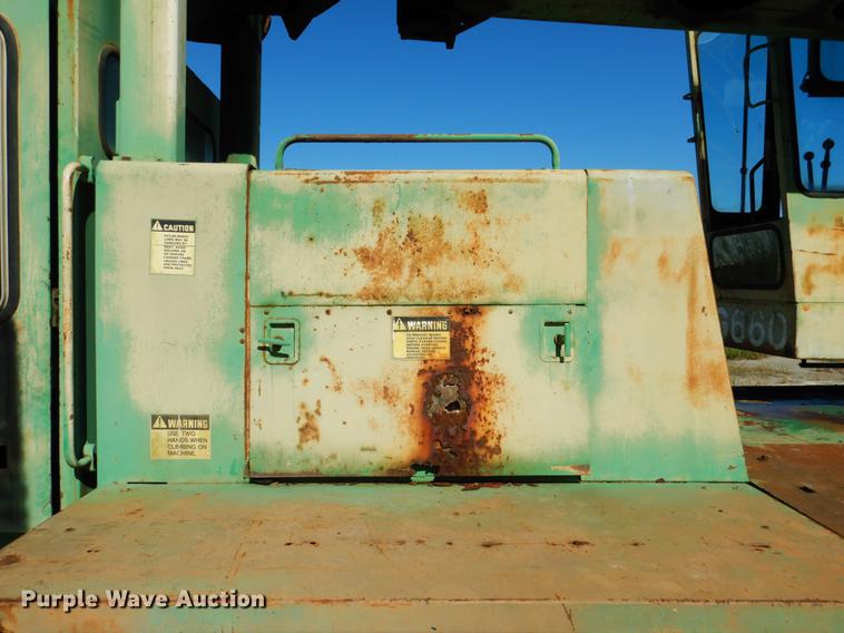 image for item DF2034 1981 Gradall G660 rubber tire excavator