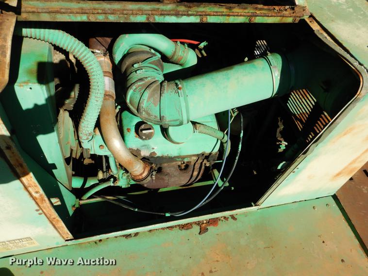 image for item DF2034 1981 Gradall G660 rubber tire excavator