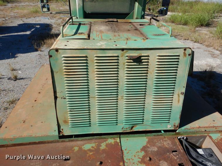 image for item DF2034 1981 Gradall G660 rubber tire excavator