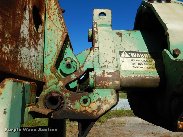 image for item DF2034 1981 Gradall G660 rubber tire excavator