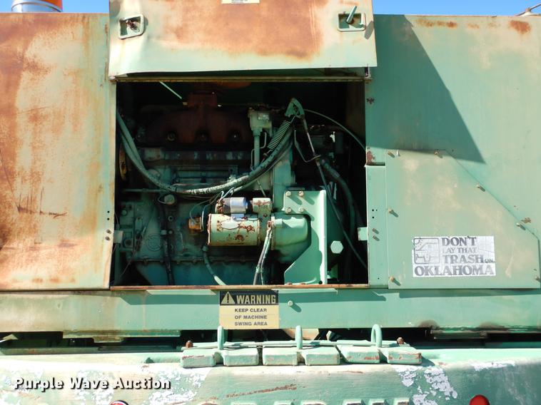 image for item DF2034 1981 Gradall G660 rubber tire excavator