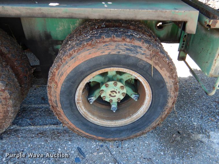 image for item DF2034 1981 Gradall G660 rubber tire excavator